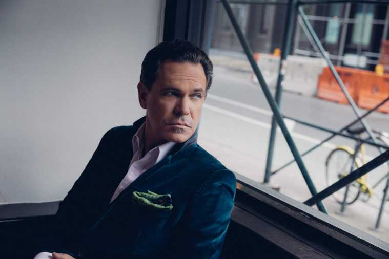 Swinging Holidays ft. Kurt Elling o.l.v.  John Clayton